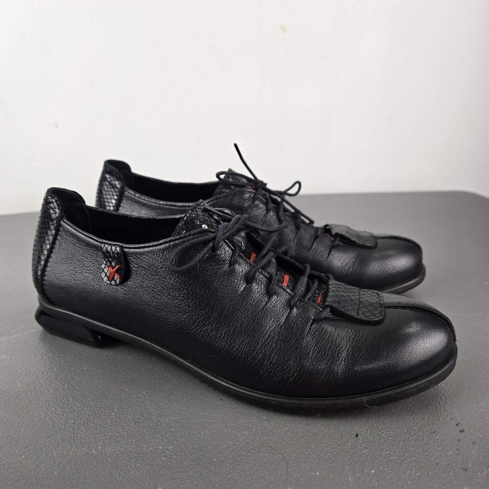 Simen Black Leather Low Stack Heel Oxford Lace-Up Shoes